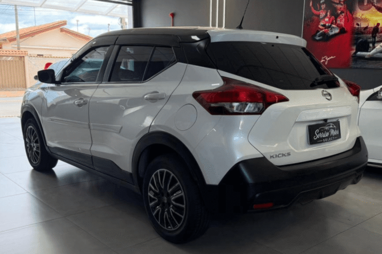 nissan Kicks 5